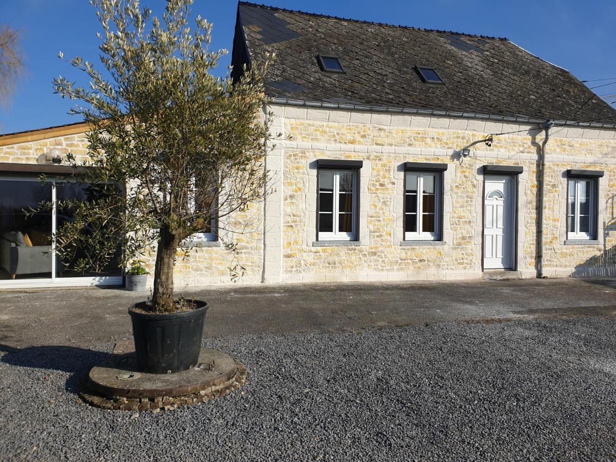 Gite La Criniere Au Vent Étréaupont Exterior foto